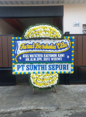 Papan Bunga Duka di Semende Darat Laut