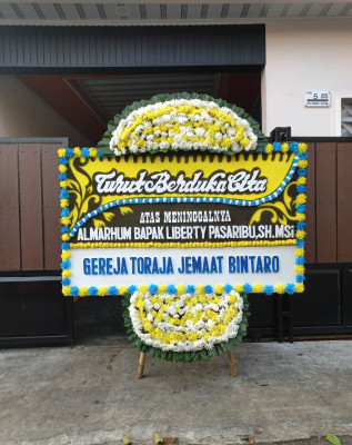 Papan Bunga Duka di Semende Darat Laut