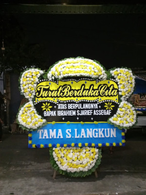Papan Bunga Duka di Semende Darat Laut